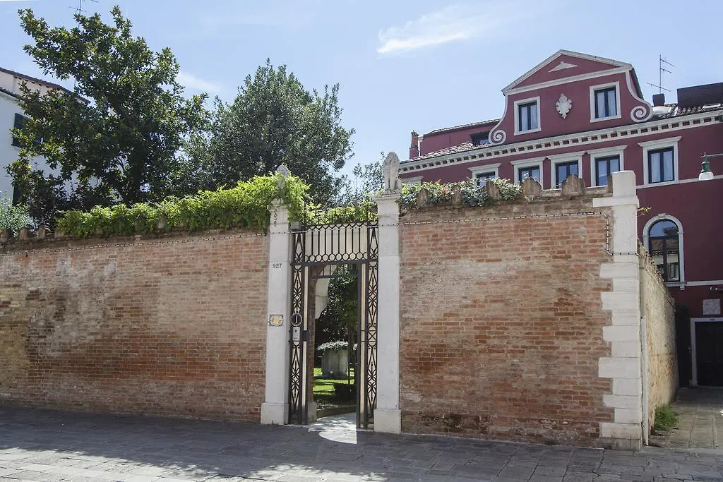 Ca' Nigra Lagoon Resort Venedig 4*,